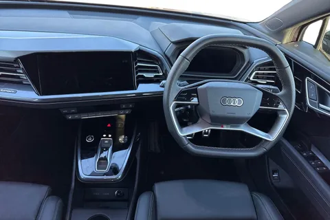 KM25LHW Audi Q4 e-tron Q4  Black Edition 45 e-tron  210,00 kW Thumbnail #14