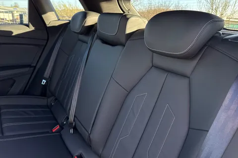 KM25LHW Audi Q4 e-tron Q4  Black Edition 45 e-tron  210,00 kW Thumbnail #15