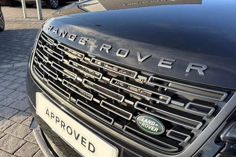 KM74EAJ Land Rover Range Rover Velar 2.0 P400e Dynamic HSE 5dr Thumbnail #30