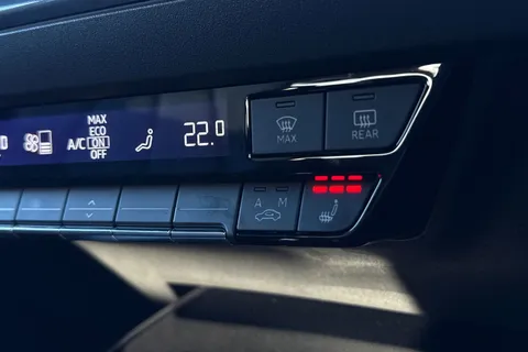 KM25LHW Audi Q4 e-tron Q4  Black Edition 45 e-tron  210,00 kW Thumbnail #36