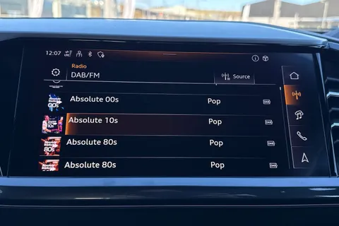 KM25LHW Audi Q4 e-tron Q4  Black Edition 45 e-tron  210,00 kW Thumbnail #41