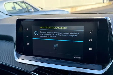 RV71HRL PEUGEOT e-208 50kWh Allure Premium Auto 5dr Thumbnail #17