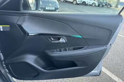 RV71HRL PEUGEOT e-208 50kWh Allure Premium Auto 5dr Thumbnail #21