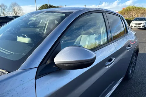 RV71HRL PEUGEOT e-208 50kWh Allure Premium Auto 5dr Thumbnail #30