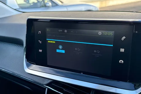 RV71HRL PEUGEOT e-208 50kWh Allure Premium Auto 5dr Thumbnail #49