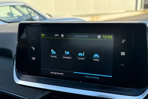 RV71HRL PEUGEOT e-208 50kWh Allure Premium Auto 5dr Thumbnail #53