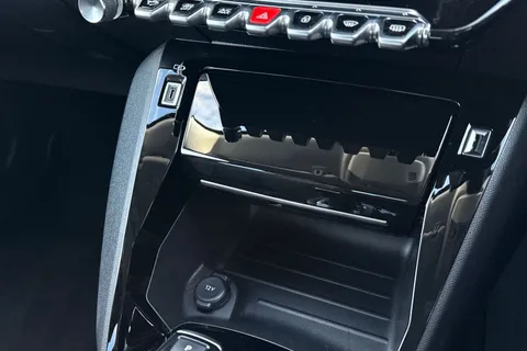 RV71HRL PEUGEOT e-208 50kWh Allure Premium Auto 5dr Thumbnail #57