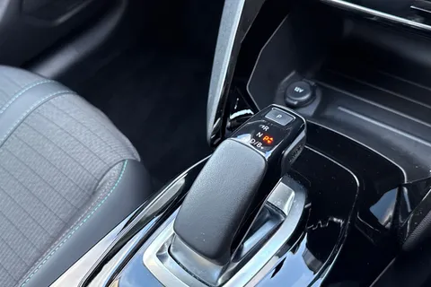 RV71HRL PEUGEOT e-208 50kWh Allure Premium Auto 5dr Thumbnail #58
