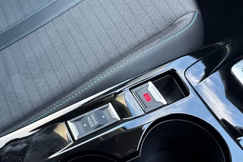 RV71HRL PEUGEOT e-208 50kWh Allure Premium Auto 5dr Thumbnail #59