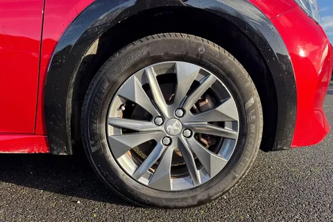 VU72OWE PEUGEOT e-208 50kWh Allure Premium + Auto 5dr (7kW Charger) Thumbnail #10