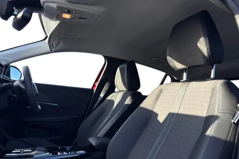 VU72OWE PEUGEOT e-208 50kWh Allure Premium + Auto 5dr (7kW Charger) Thumbnail #16