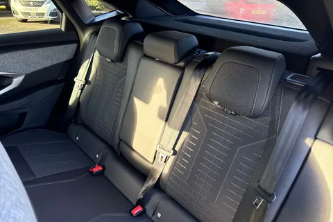 KM25WOY PEUGEOT 3008 1.2 HYBRID GT e-DSC6 Euro 6 (s/s) 5dr Thumbnail #19