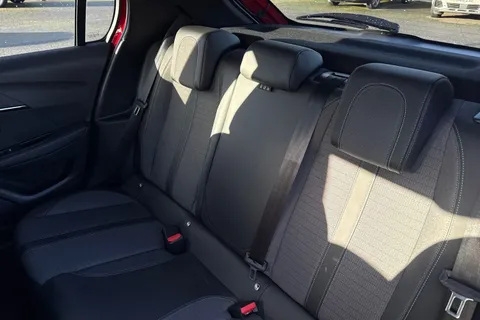 VU72OWE PEUGEOT e-208 50kWh Allure Premium + Auto 5dr (7kW Charger) Thumbnail #19