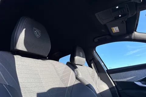 KM25WOY PEUGEOT 3008 1.2 HYBRID GT e-DSC6 Euro 6 (s/s) 5dr Thumbnail #24