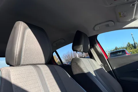 VU72OWE PEUGEOT e-208 50kWh Allure Premium + Auto 5dr (7kW Charger) Thumbnail #24