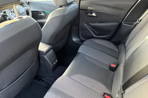 VU72OWE PEUGEOT e-208 50kWh Allure Premium + Auto 5dr (7kW Charger) Thumbnail #31