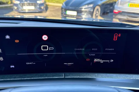 KM25WOY PEUGEOT 3008 1.2 HYBRID GT e-DSC6 Euro 6 (s/s) 5dr Thumbnail #40