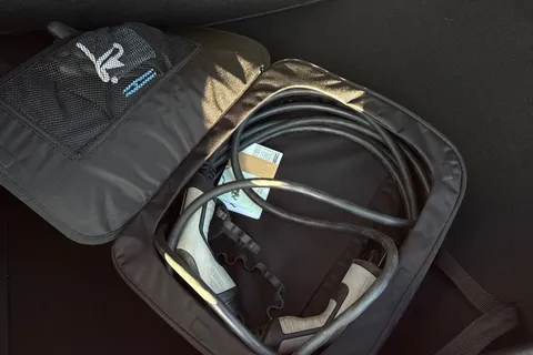 VU72OWE PEUGEOT e-208 50kWh Allure Premium + Auto 5dr (7kW Charger) Thumbnail #39