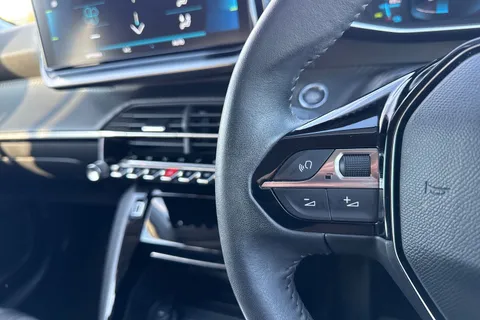VU72OWE PEUGEOT e-208 50kWh Allure Premium + Auto 5dr (7kW Charger) Thumbnail #40