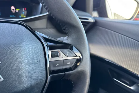 VU72OWE PEUGEOT e-208 50kWh Allure Premium + Auto 5dr (7kW Charger) Thumbnail #41