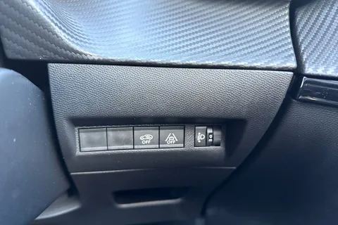 VU72OWE PEUGEOT e-208 50kWh Allure Premium + Auto 5dr (7kW Charger) Thumbnail #44