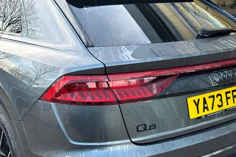 8 of 61 for Audi Q8 MY23.5 Black Edition 55 TFSI quattro 340 PS tiptronic