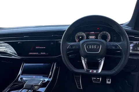 18 of 61 for Audi Q8 MY23.5 Black Edition 55 TFSI quattro 340 PS tiptronic