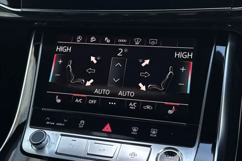 22 of 61 for Audi Q8 MY23.5 Black Edition 55 TFSI quattro 340 PS tiptronic