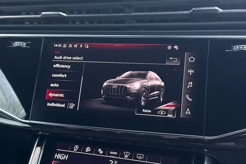 32 of 61 for Audi Q8 MY23.5 Black Edition 55 TFSI quattro 340 PS tiptronic