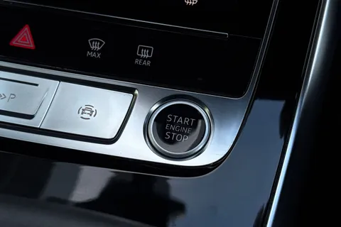 51 of 61 for Audi Q8 MY23.5 Black Edition 55 TFSI quattro 340 PS tiptronic