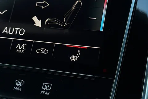 52 of 61 for Audi Q8 MY23.5 Black Edition 55 TFSI quattro 340 PS tiptronic