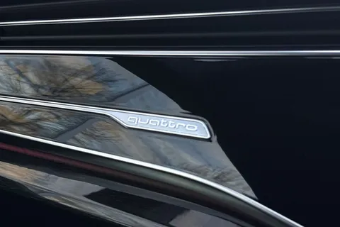 53 of 61 for Audi Q8 MY23.5 Black Edition 55 TFSI quattro 340 PS tiptronic