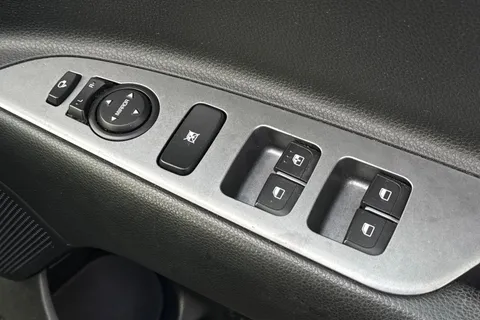 PY69AEO Kia Rio 1.0 T-GDi GT-Line Euro 6 (s/s) 5dr Thumbnail #42