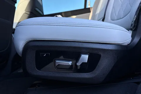 YC24LNE BMW X7 3.0 40d MHT M Sport Auto xDrive Euro 6 (s/s) 5dr Thumbnail #36