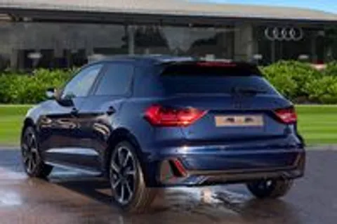  Audi A1 1.0 TFSI 30 Black Edition Sportback Euro 6 (s/s) 5dr Thumbnail #2