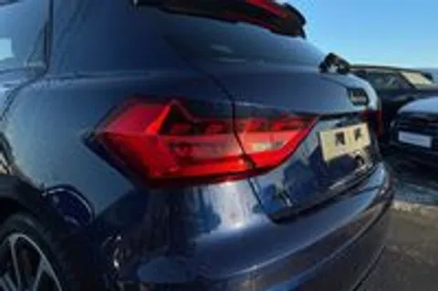  Audi A1 1.0 TFSI 30 Black Edition Sportback Euro 6 (s/s) 5dr Thumbnail #7