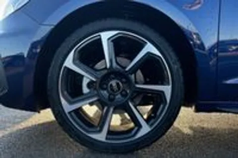  Audi A1 1.0 TFSI 30 Black Edition Sportback Euro 6 (s/s) 5dr Thumbnail #12