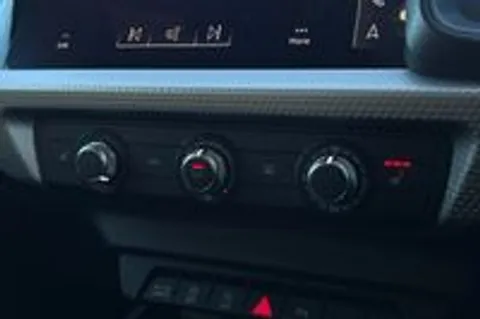  Audi A1 1.0 TFSI 30 Black Edition Sportback Euro 6 (s/s) 5dr Thumbnail #21