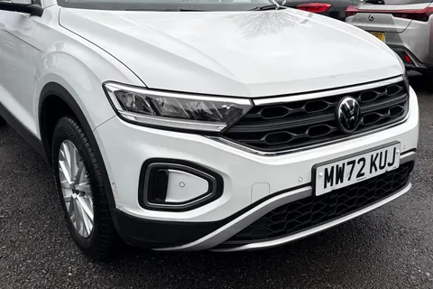 MW72KUJ Volkswagen T-Roc 1.0 TSI Life Euro 6 (s/s) 5dr Thumbnail #10