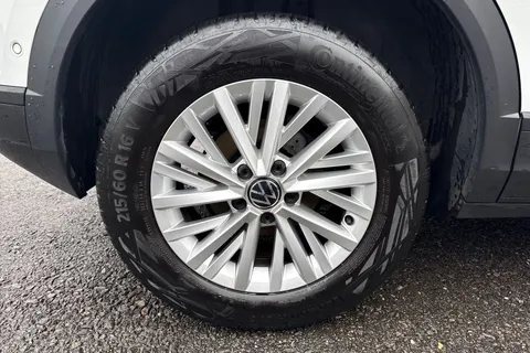 MW72KUJ Volkswagen T-Roc 1.0 TSI Life Euro 6 (s/s) 5dr Thumbnail #11