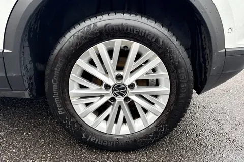 MW72KUJ Volkswagen T-Roc 1.0 TSI Life Euro 6 (s/s) 5dr Thumbnail #14