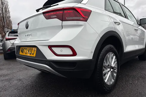 MW72KUJ Volkswagen T-Roc 1.0 TSI Life Euro 6 (s/s) 5dr Thumbnail #29