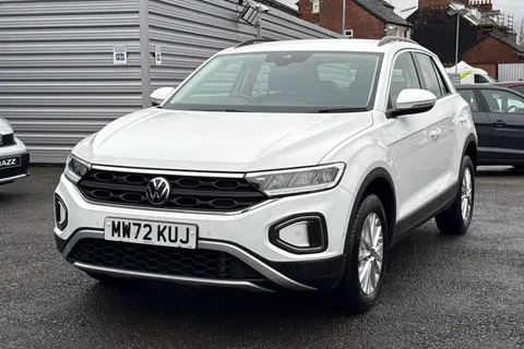 MW72KUJ Volkswagen T-Roc 1.0 TSI Life Euro 6 (s/s) 5dr Thumbnail #31