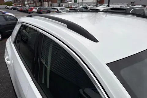 MW72KUJ Volkswagen T-Roc 1.0 TSI Life Euro 6 (s/s) 5dr Thumbnail #35