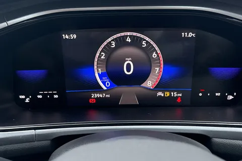 MW72KUJ Volkswagen T-Roc 1.0 TSI Life Euro 6 (s/s) 5dr Thumbnail #45