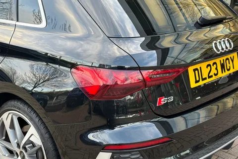 DL23WOY Audi S3 2.0 TFSI Sportback S Tronic quattro Euro 6 (s/s) 5dr Thumbnail #9