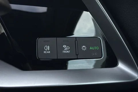 DL23WOY Audi S3 2.0 TFSI Sportback S Tronic quattro Euro 6 (s/s) 5dr Thumbnail #39