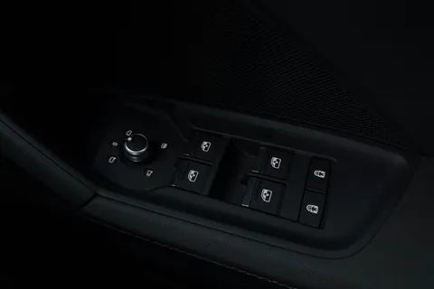 DL23WOY Audi S3 2.0 TFSI Sportback S Tronic quattro Euro 6 (s/s) 5dr Thumbnail #41