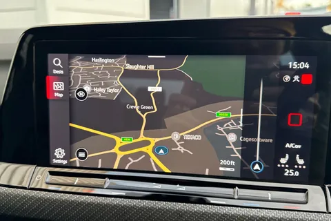 DA22XSH Volkswagen Golf 2.0 TDI R-Line Euro 6 (s/s) 5dr Thumbnail #18