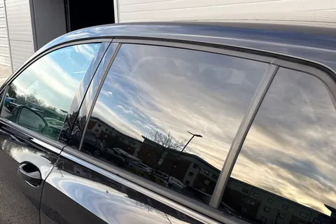 DA22XSH Volkswagen Golf 2.0 TDI R-Line Euro 6 (s/s) 5dr Thumbnail #36